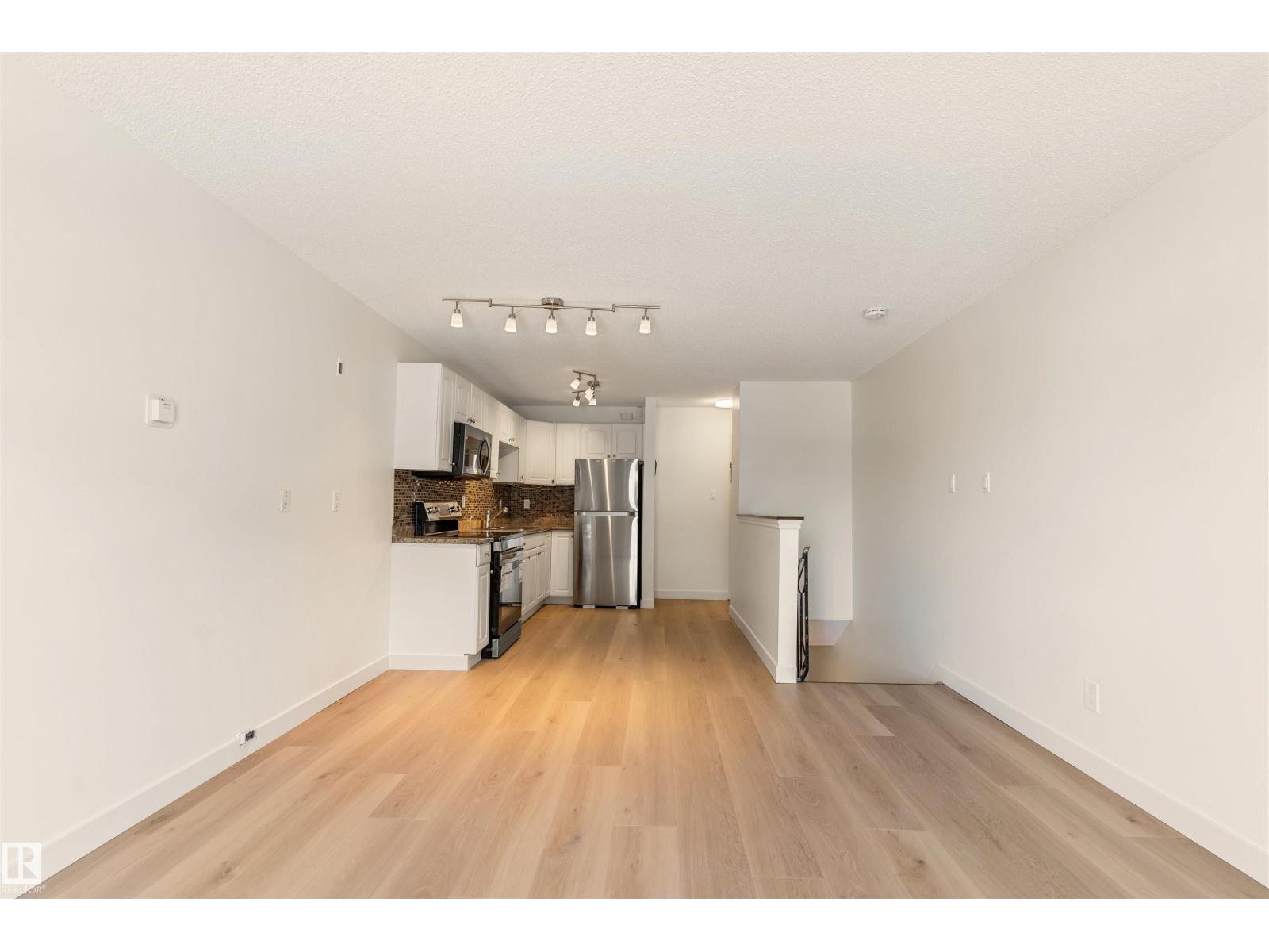 #109 11429 124 ST NW, Edmonton