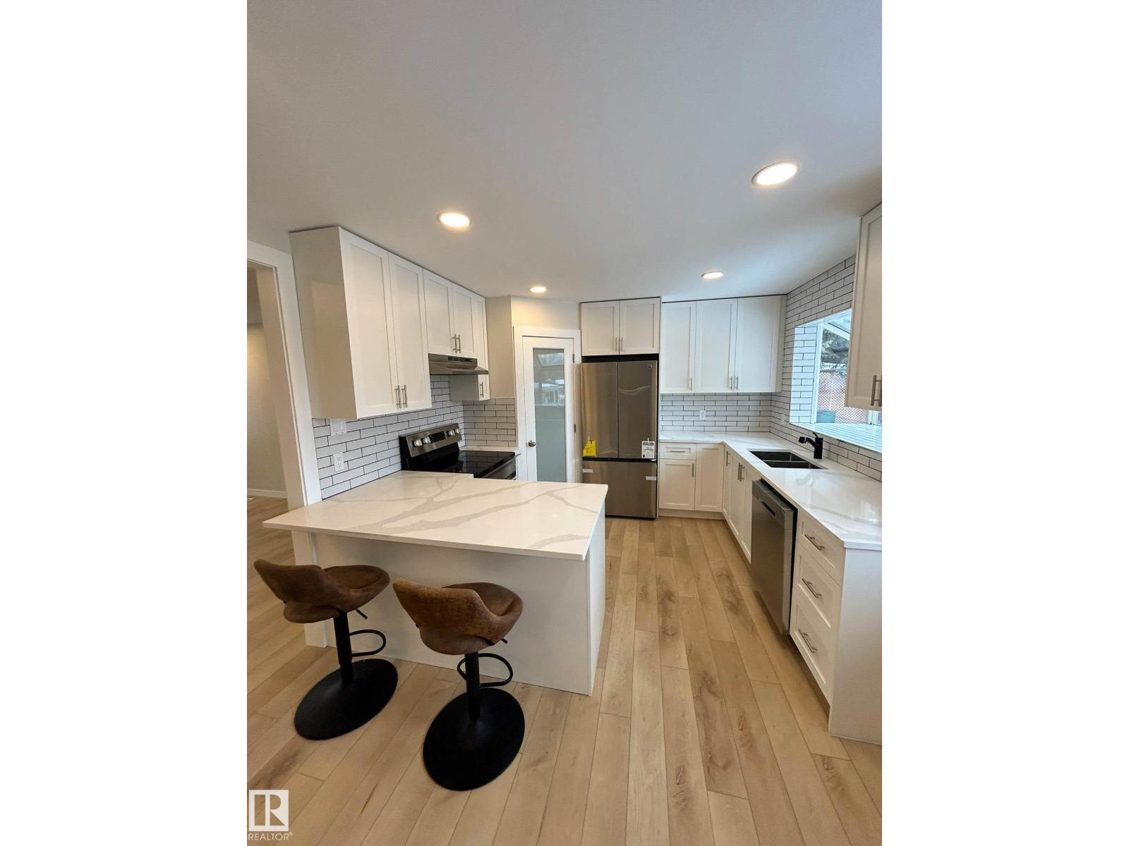 56 SALISBURY AV, St. Albert