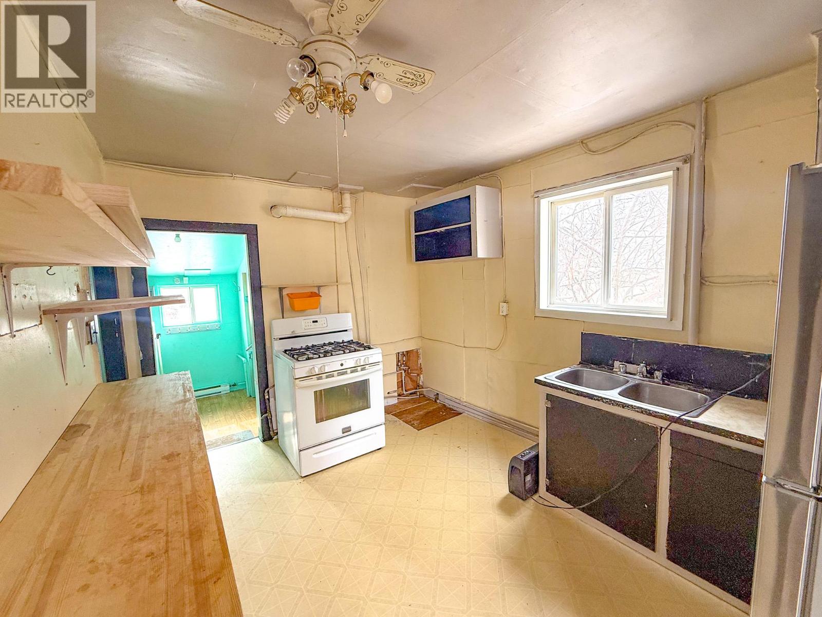 1205 104 Avenue, Dawson Creek