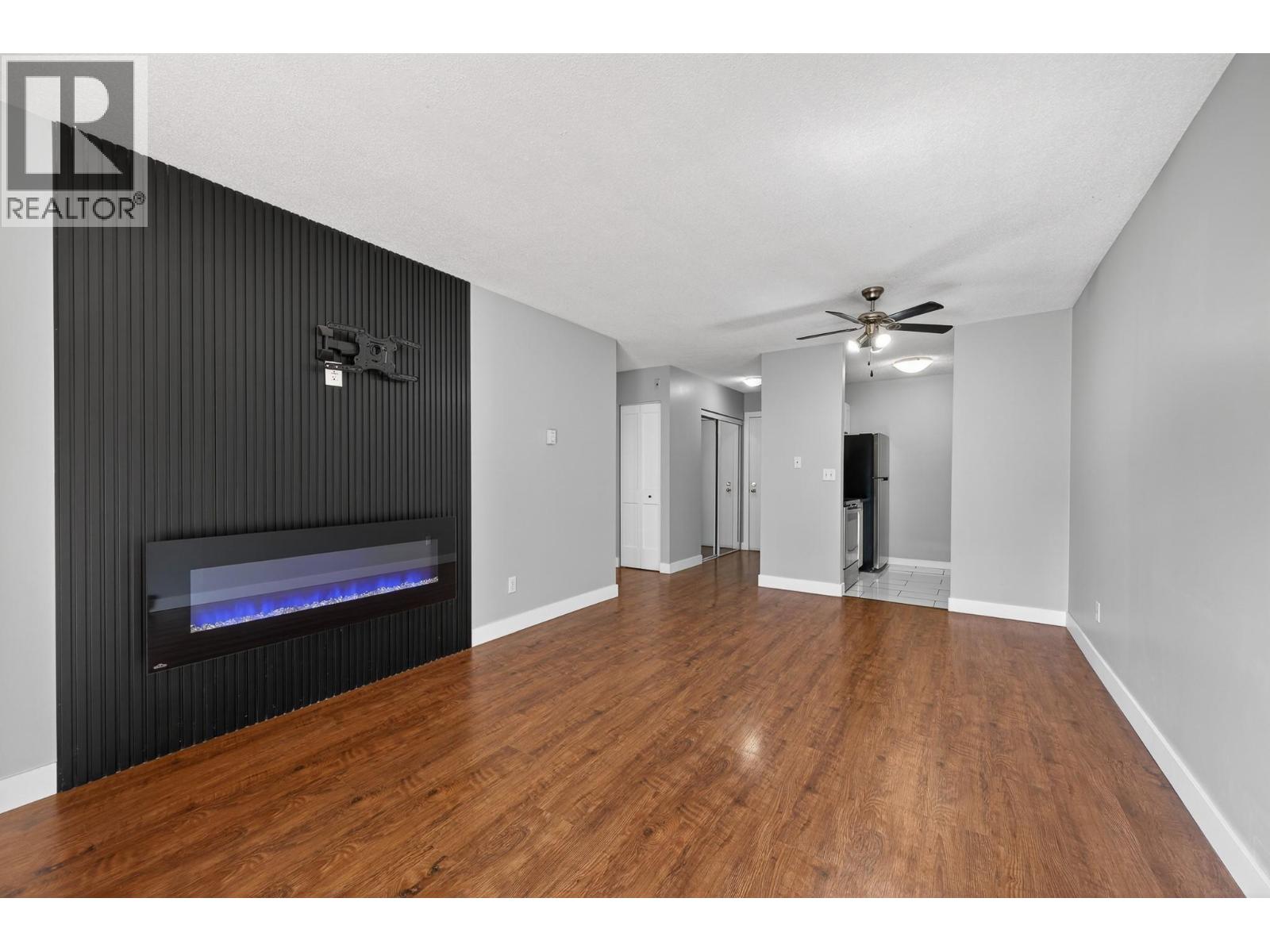 #306 751 GRANDVIEW TERRACE - 4