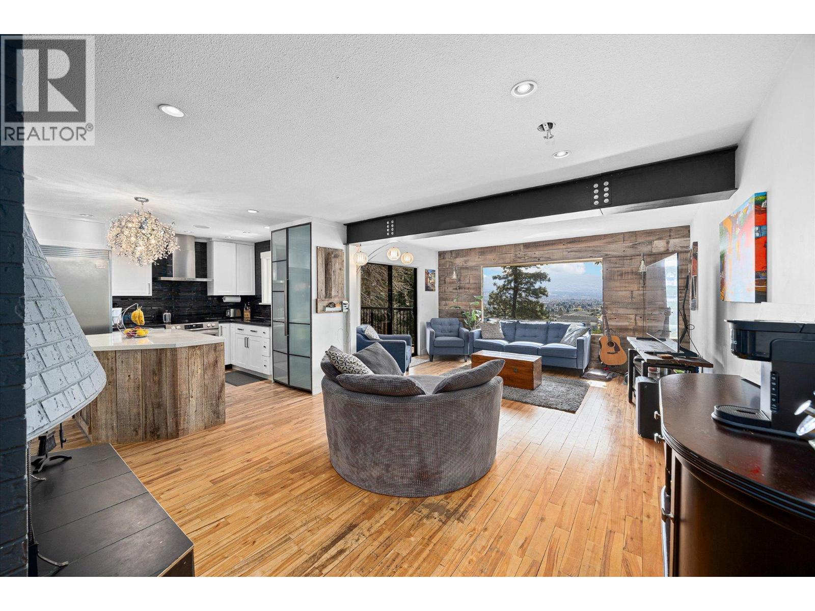 15 Bello Road, Kelowna