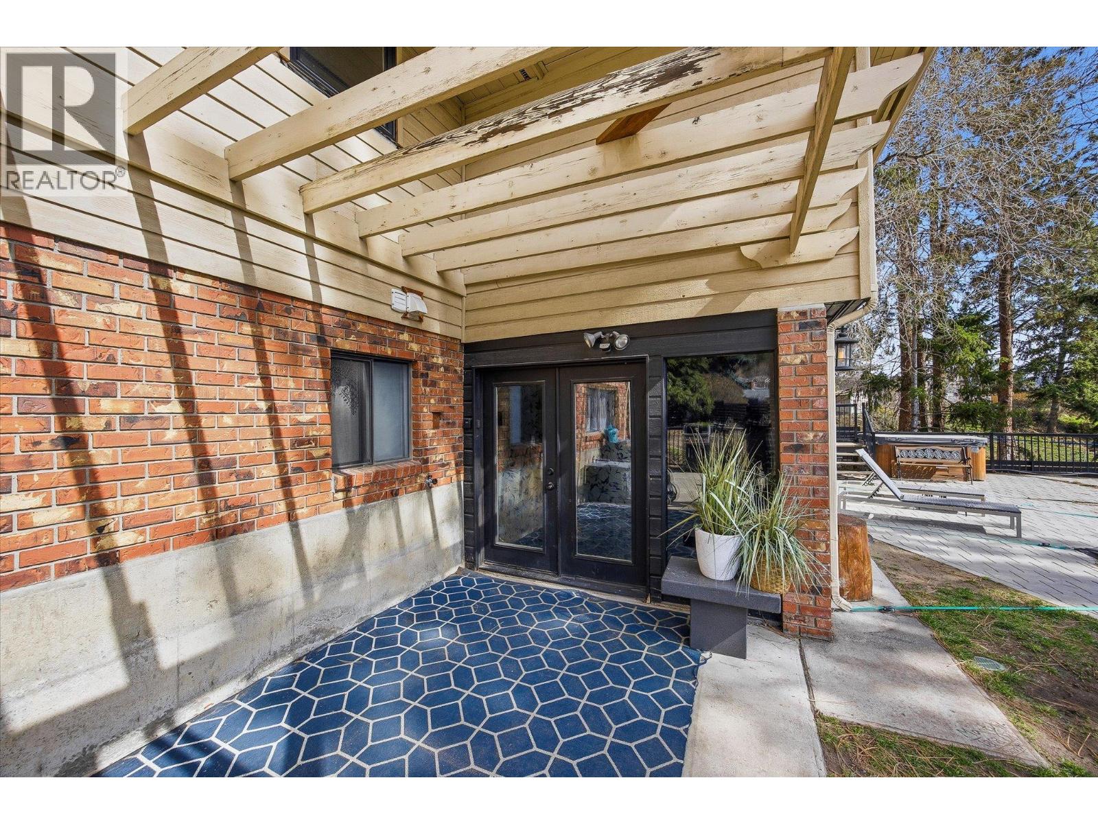 15 Bello Road, Kelowna