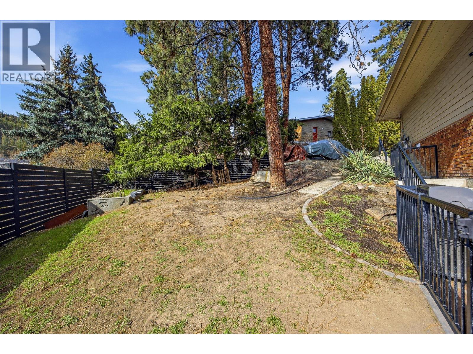 15 Bello Road, Kelowna