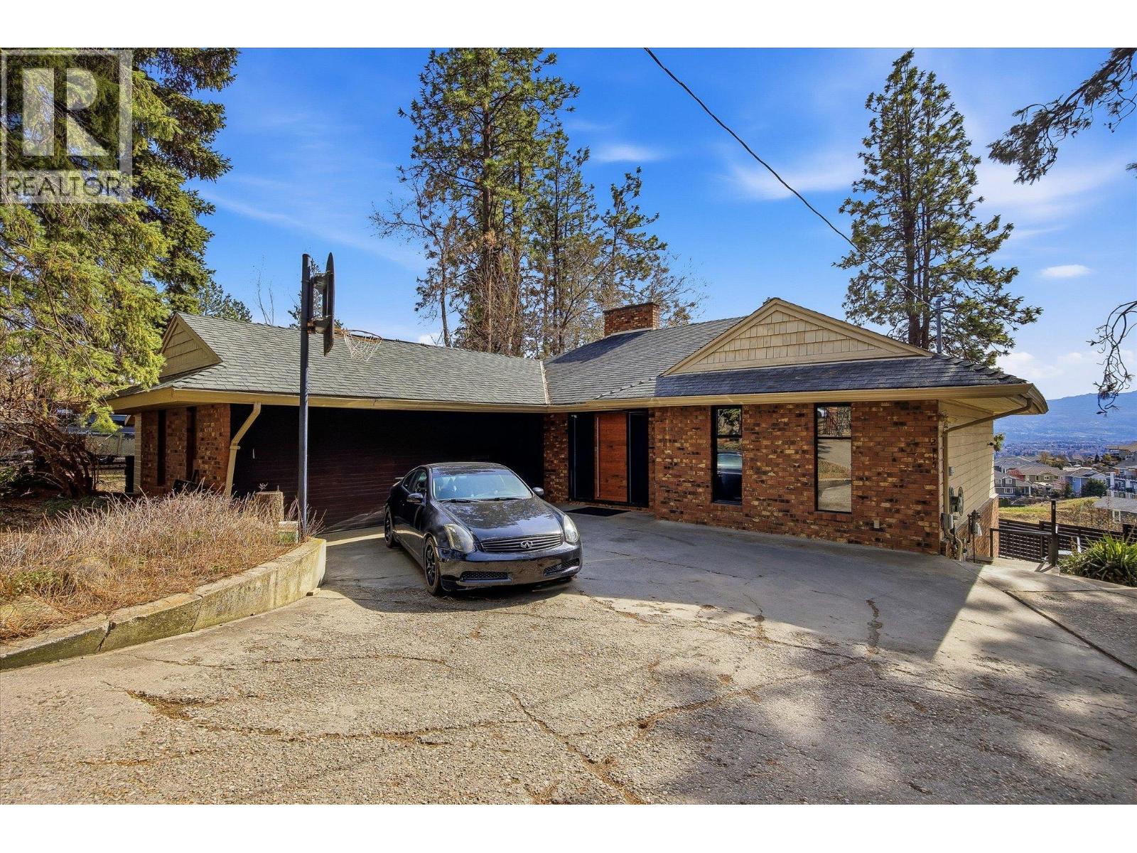 15 Bello Road, Kelowna