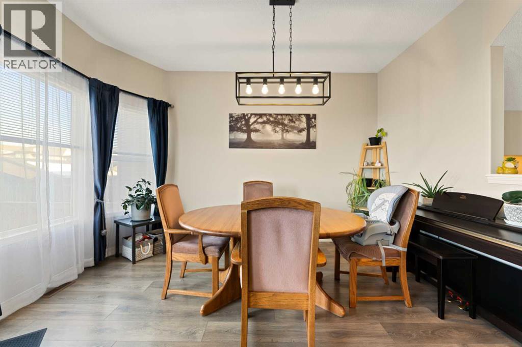 Single Family House for Sale in  Evansborough Crescent NW Evanston Calgary 