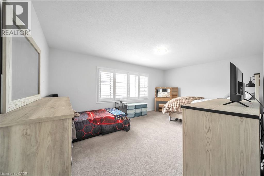 19 RICHARD WILLIAM Drive - 22