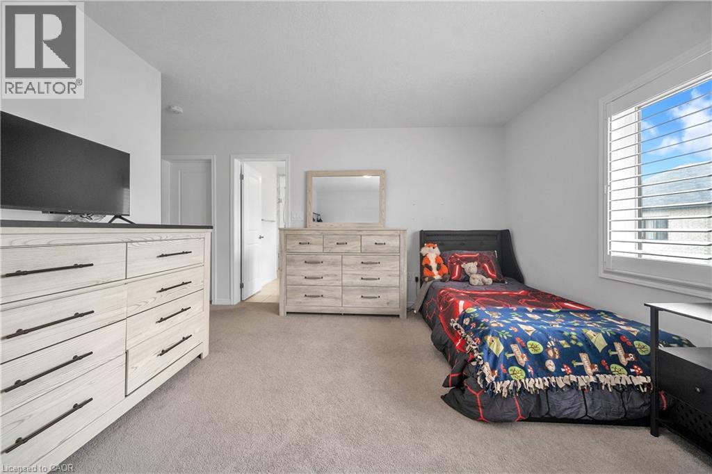 19 RICHARD WILLIAM Drive - 25