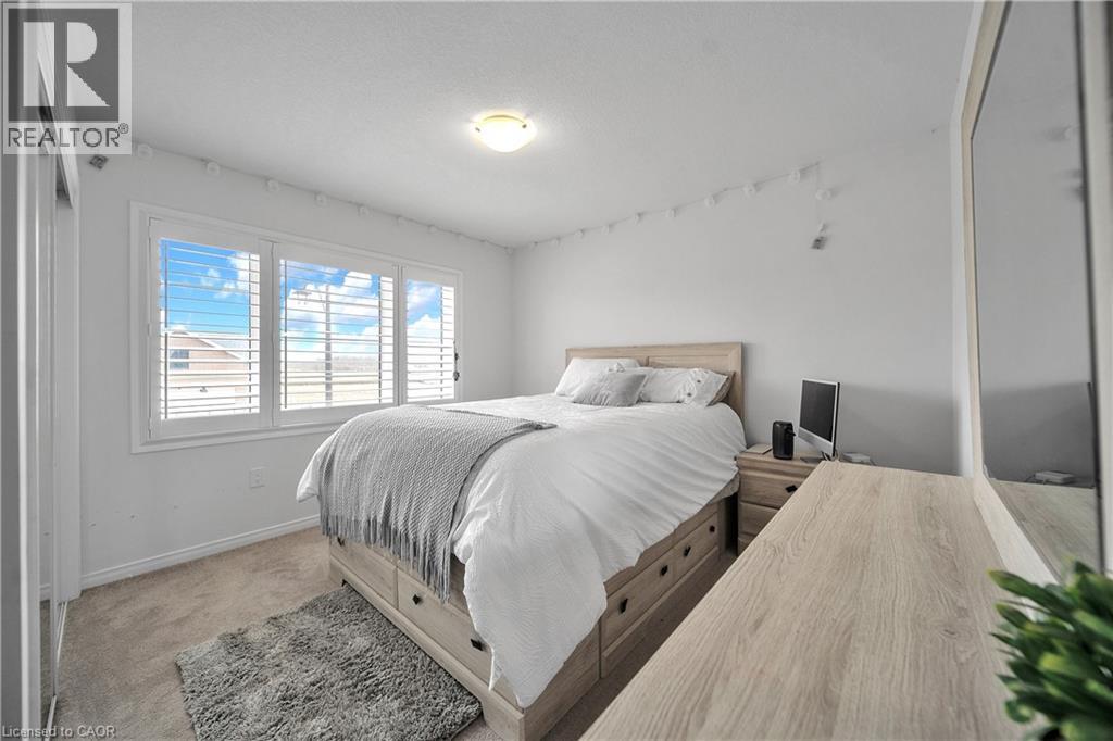 19 RICHARD WILLIAM Drive - 34