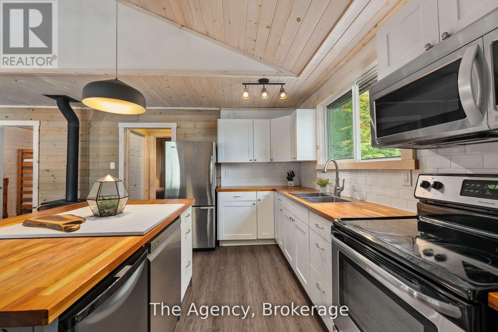 1032 LAKESHORE DRIVE S - 13