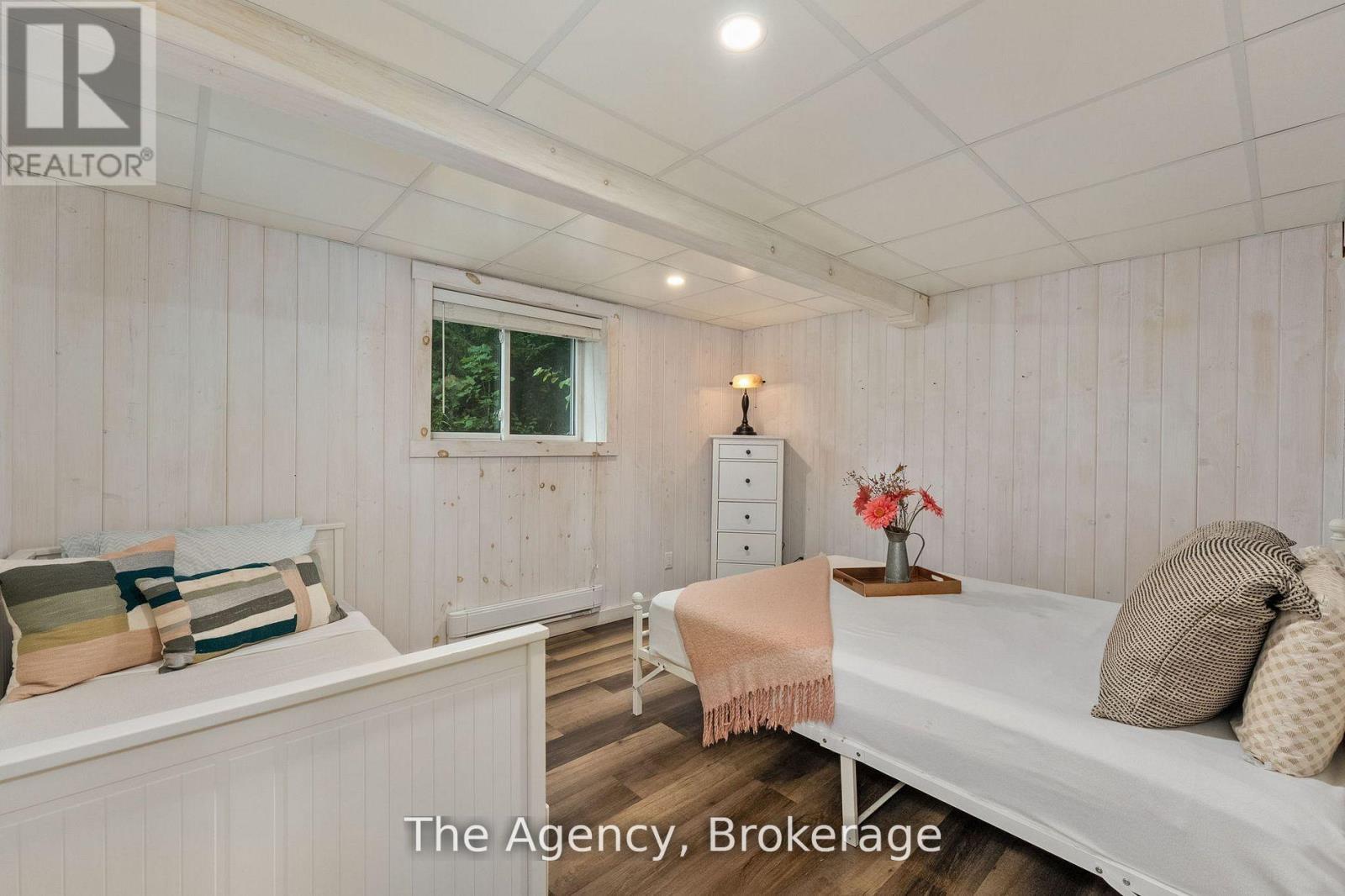 1032 LAKESHORE DRIVE S — photo 26