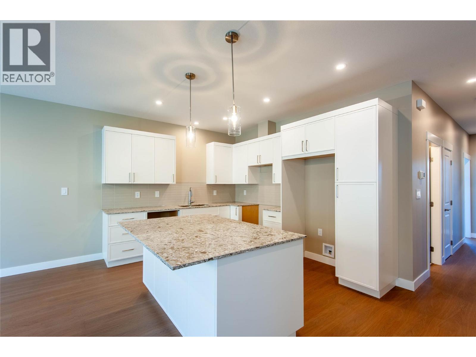 437 POPLAR DRIVE - 5