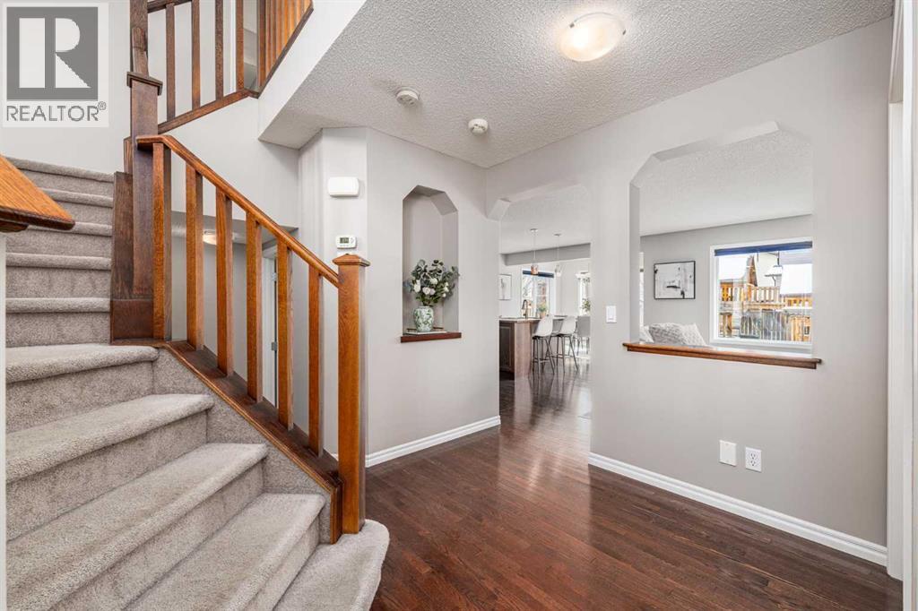 Single Family House for Sale in  Tuscany Summit Green NW Tuscany Calgary 