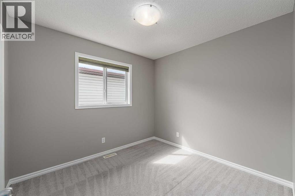 Single Family House for Sale in  Tuscany Summit Green NW Tuscany Calgary 