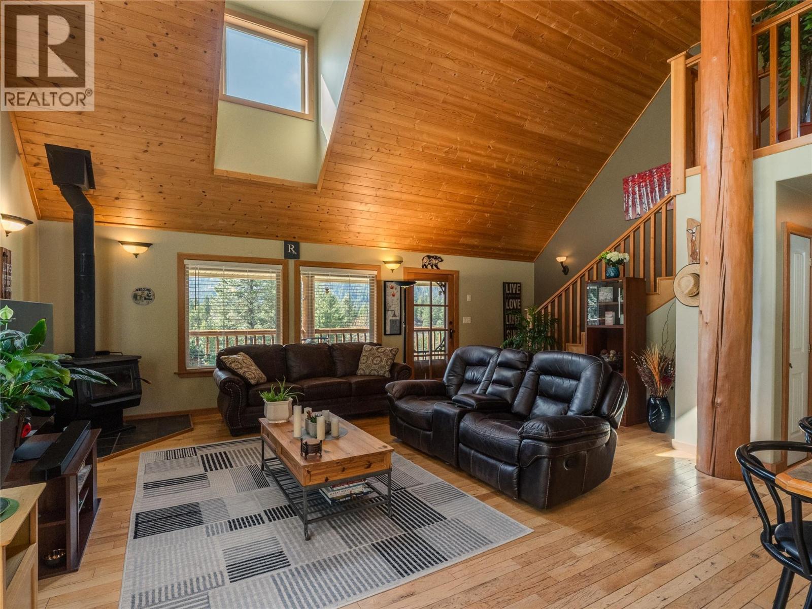 955 Cedar Brae Road, Castlegar