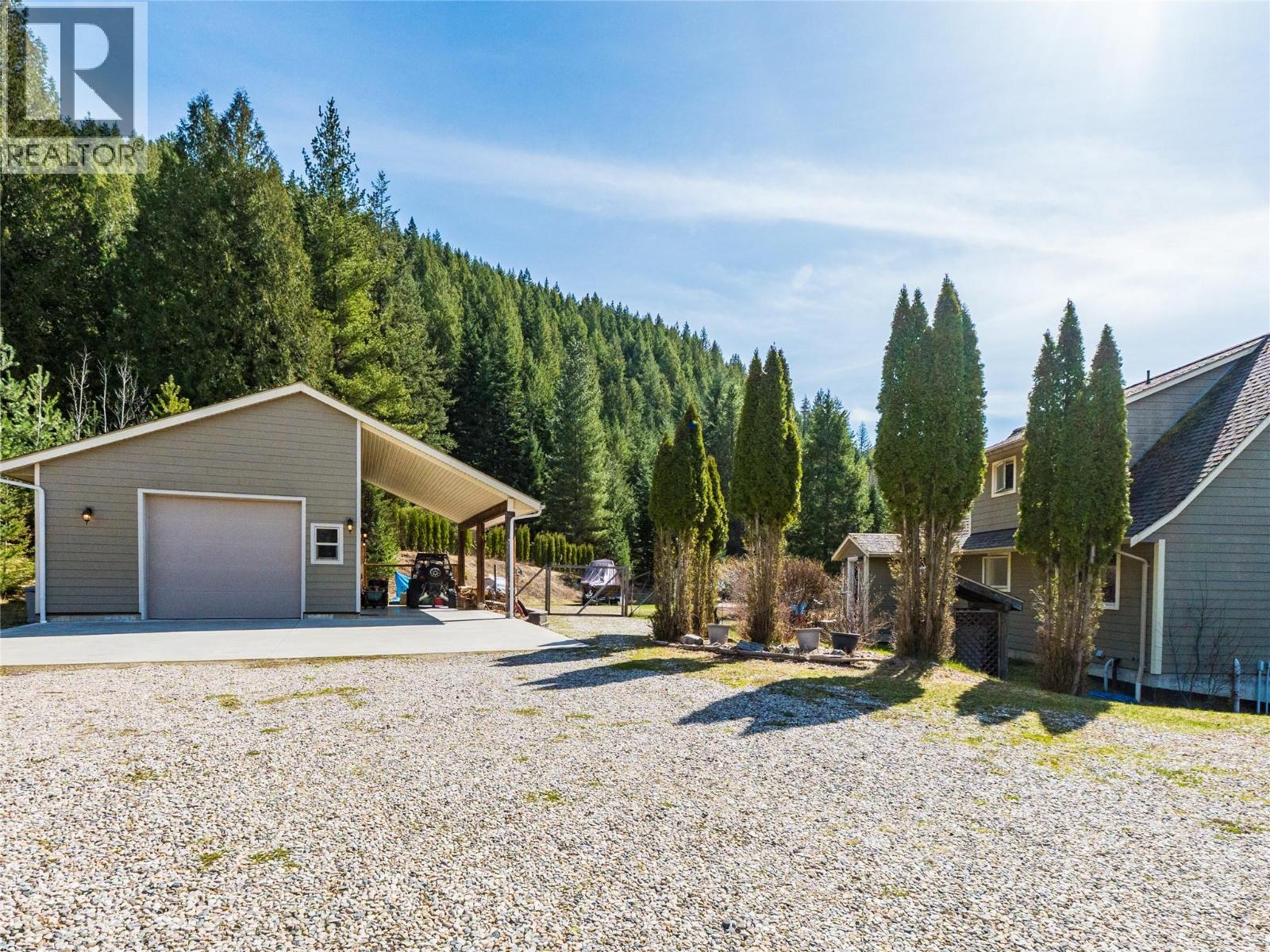 955 Cedar Brae Road, Castlegar