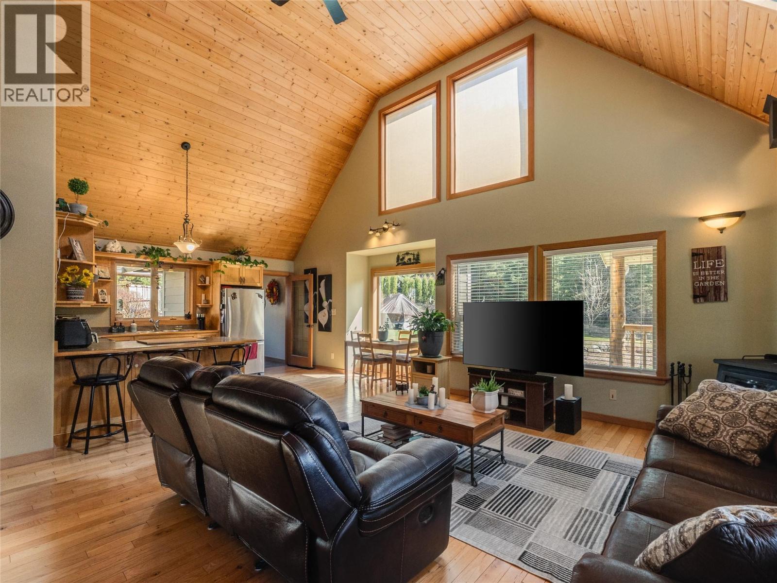 955 Cedar Brae Road, Castlegar