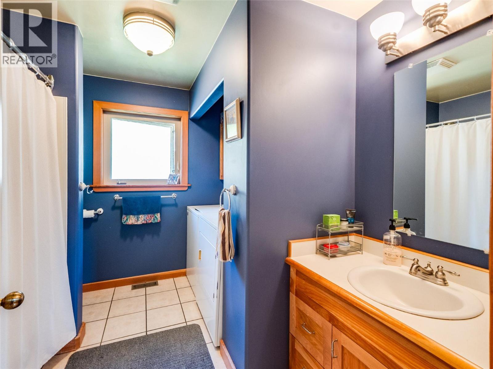 955 Cedar Brae Road, Castlegar