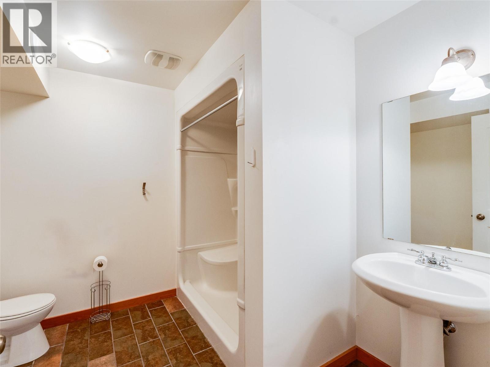 955 Cedar Brae Road, Castlegar