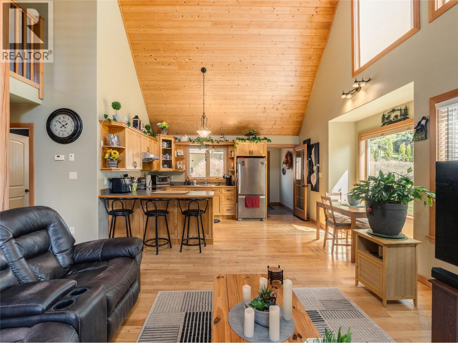 955 Cedar Brae Road, Castlegar