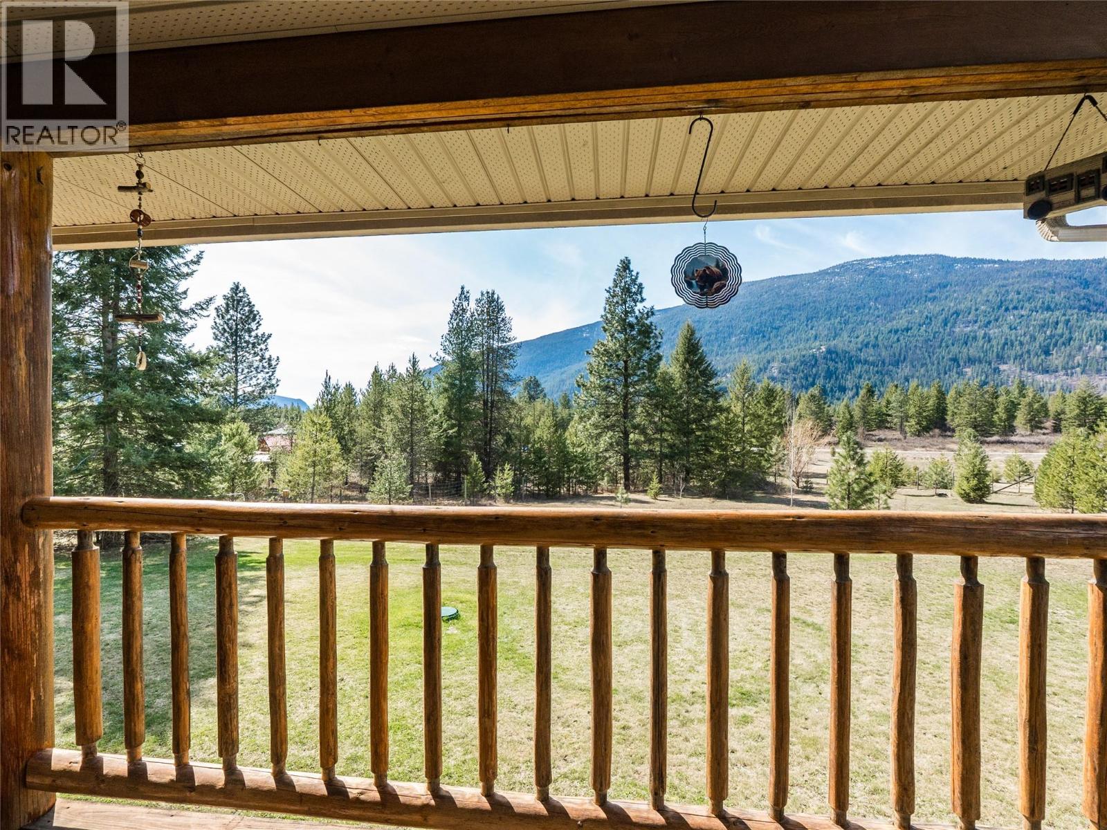 955 Cedar Brae Road, Castlegar
