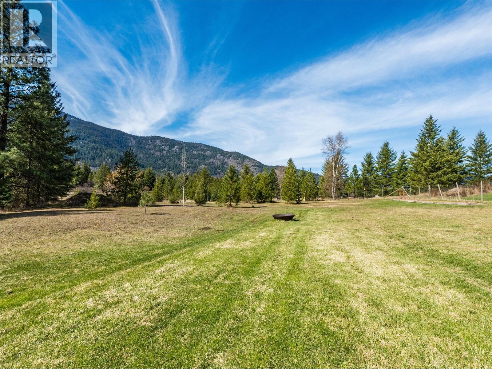 955 Cedar Brae Road, Castlegar