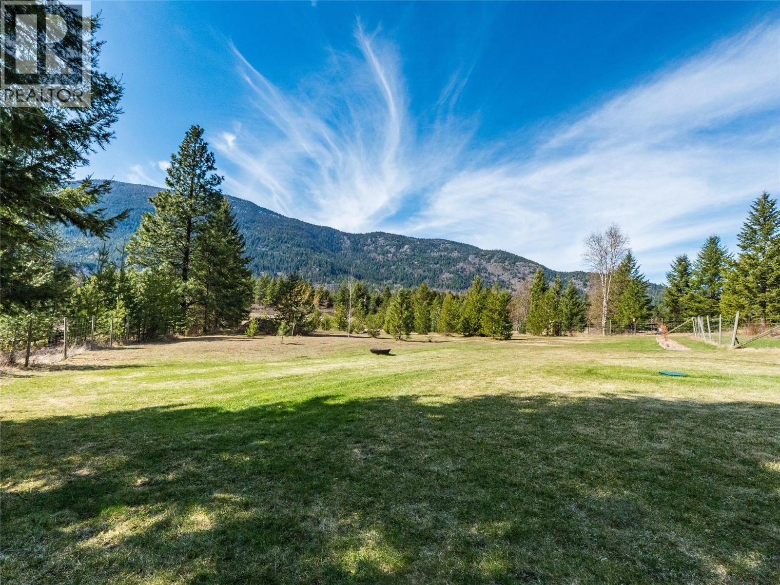 955 Cedar Brae Road, Castlegar