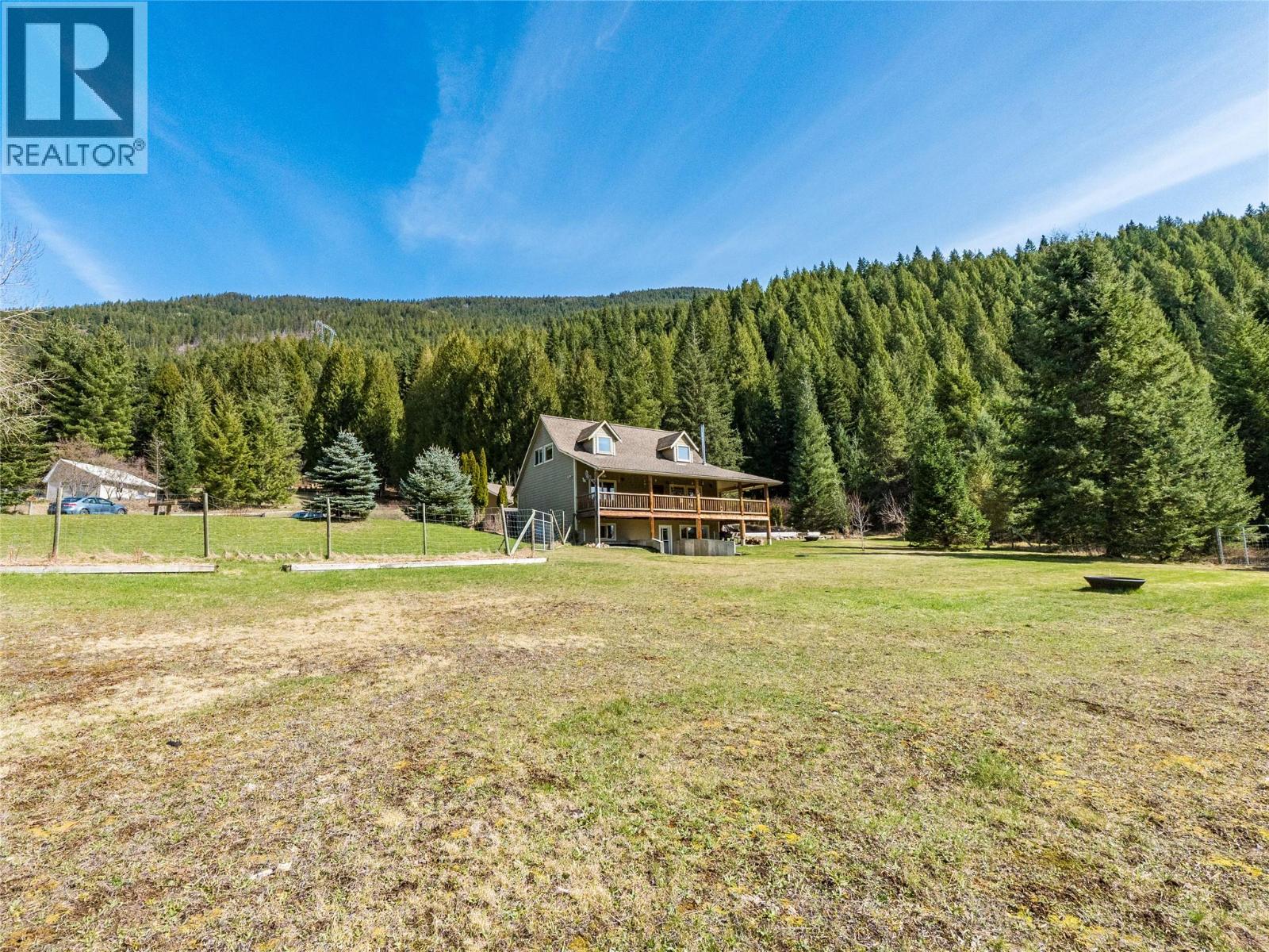 955 Cedar Brae Road, Castlegar