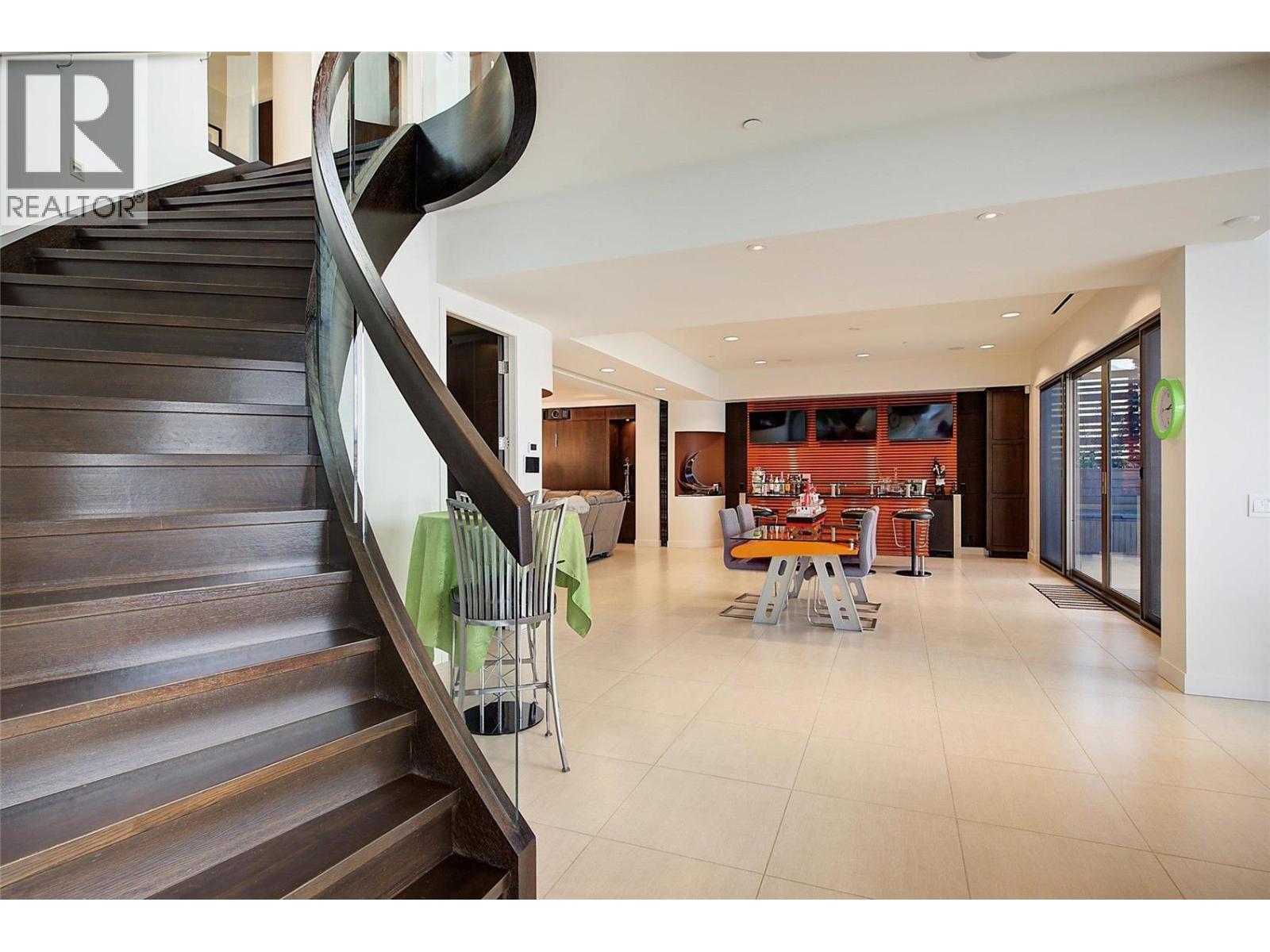 901 Westside Road S Unit# 6, West Kelowna