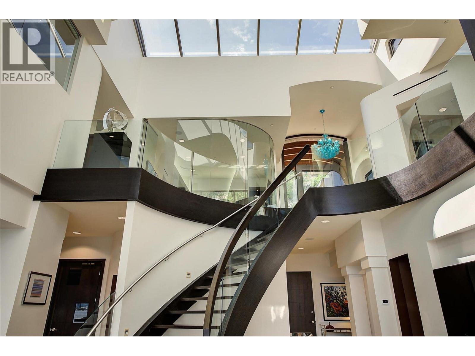 901 Westside Road S Unit# 6, West Kelowna