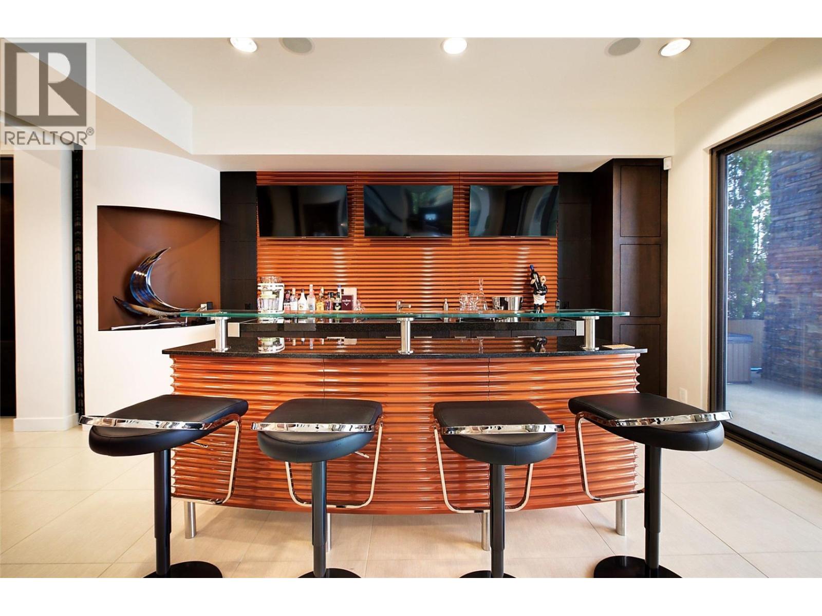 901 Westside Road S Unit# 6, West Kelowna