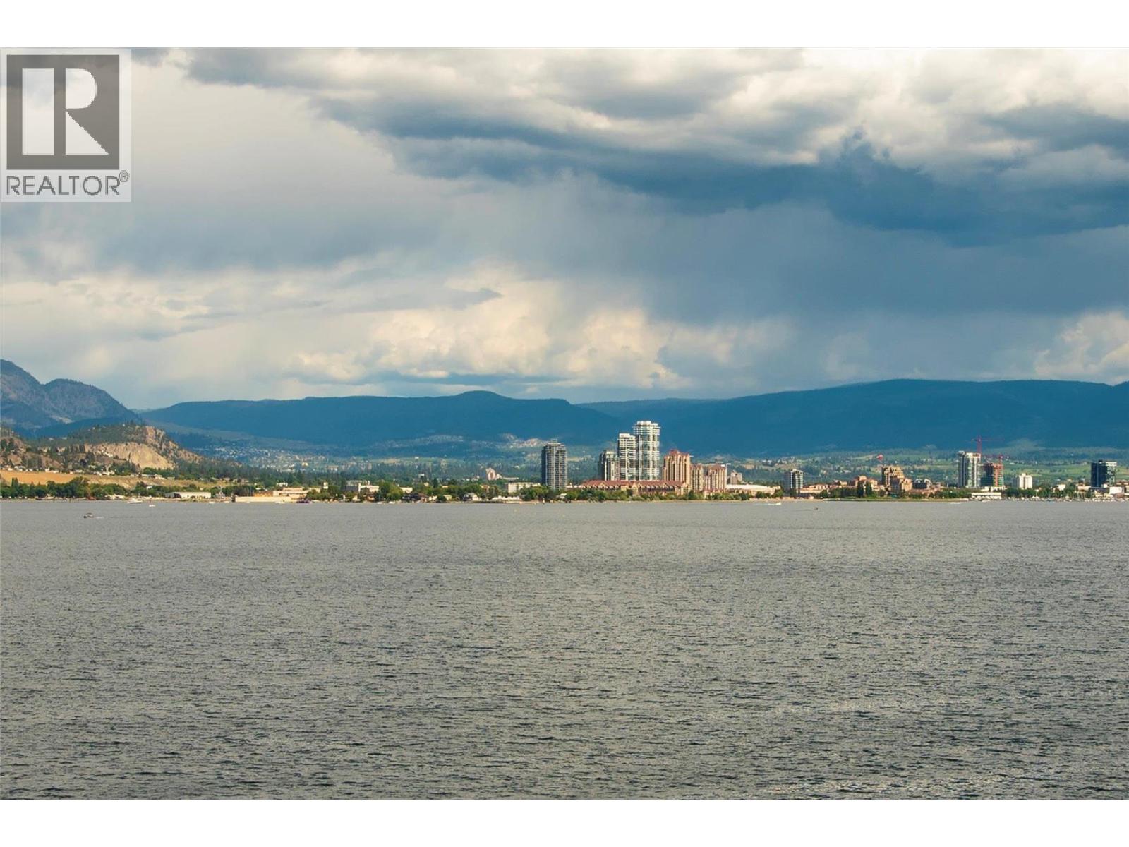 901 Westside Road S Unit# 6, West Kelowna