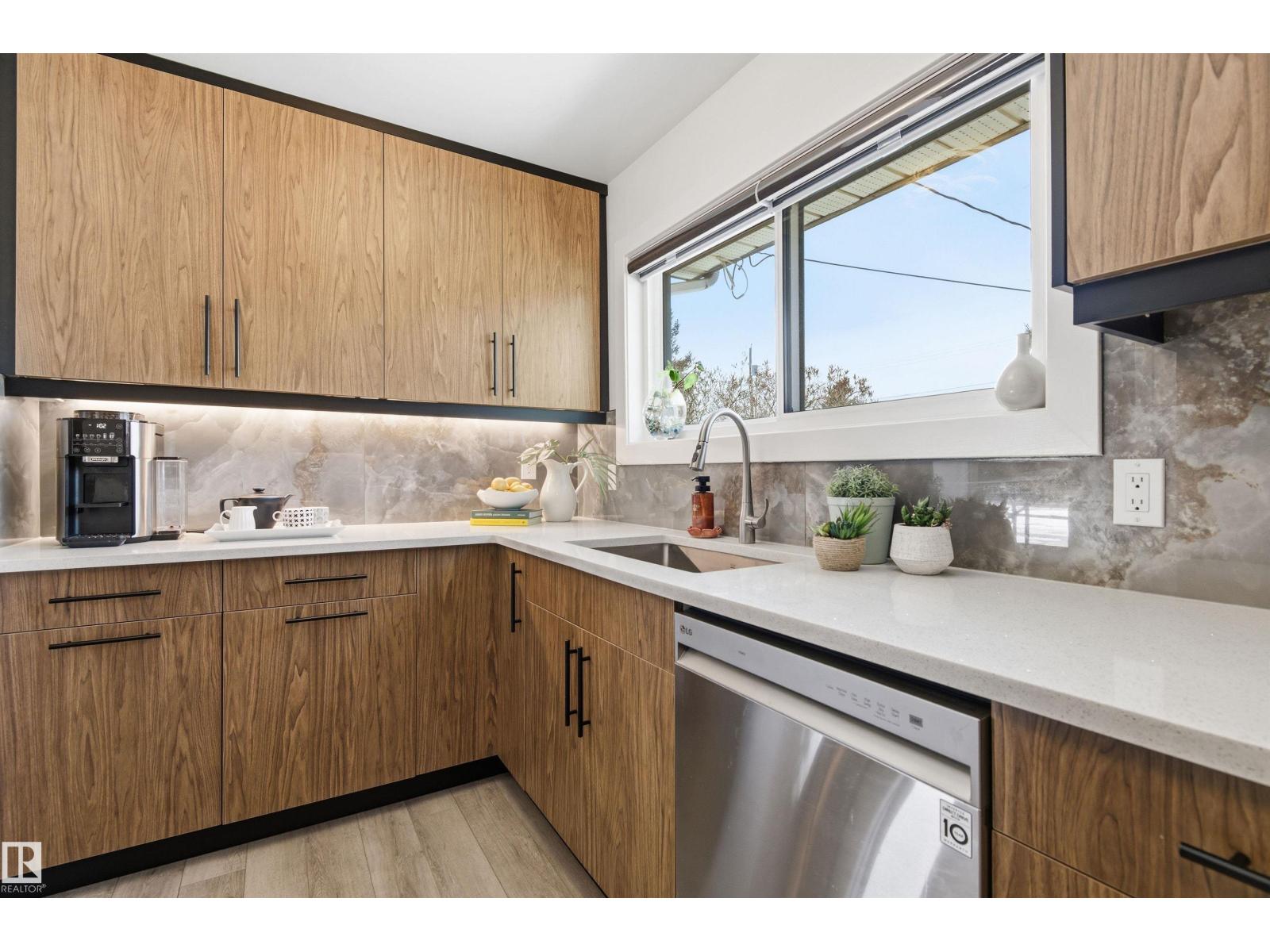 12904 95 ST NW, Edmonton