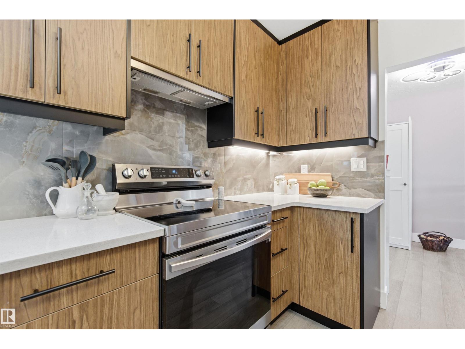 12904 95 ST NW, Edmonton