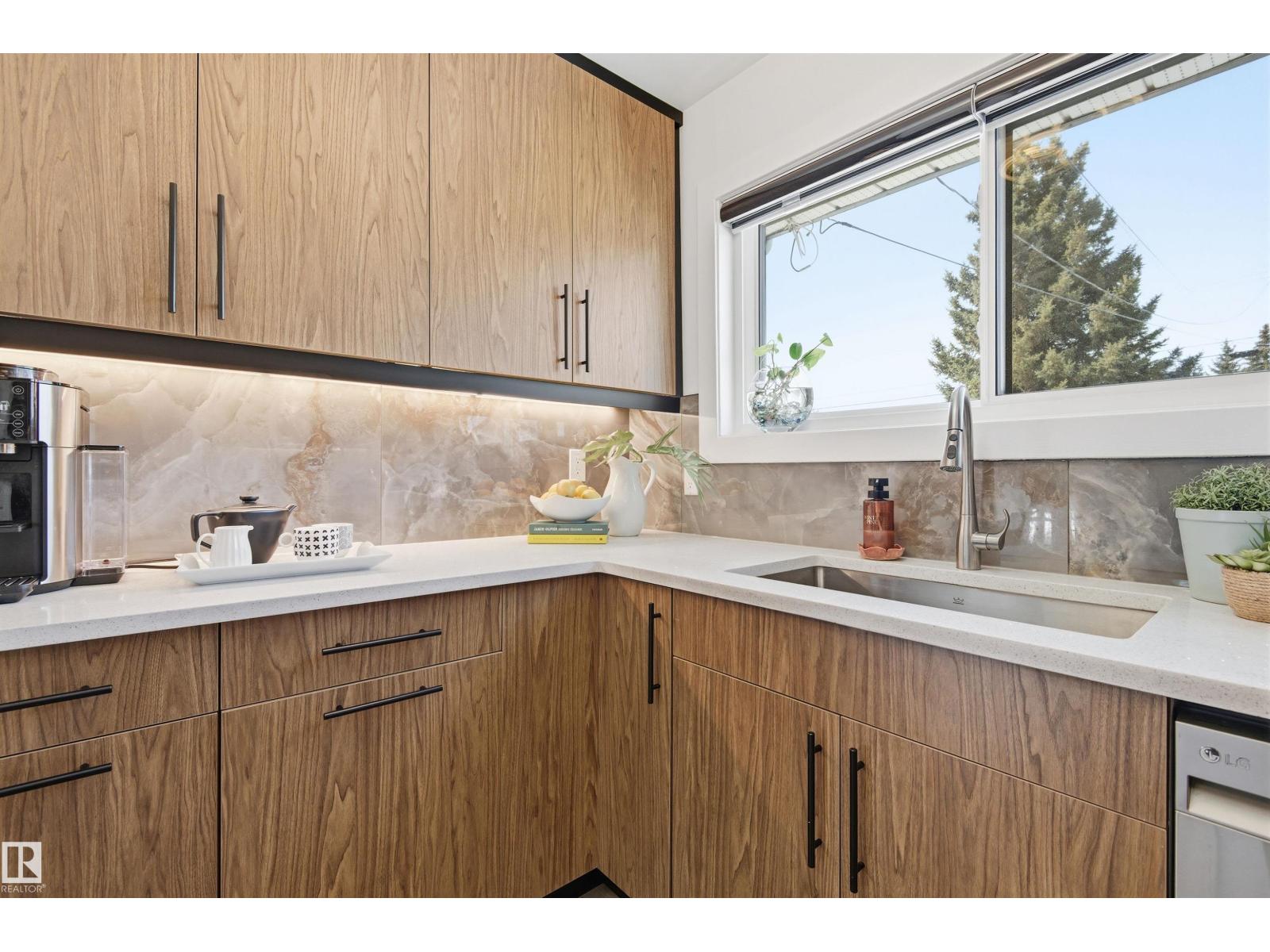 12904 95 ST NW, Edmonton