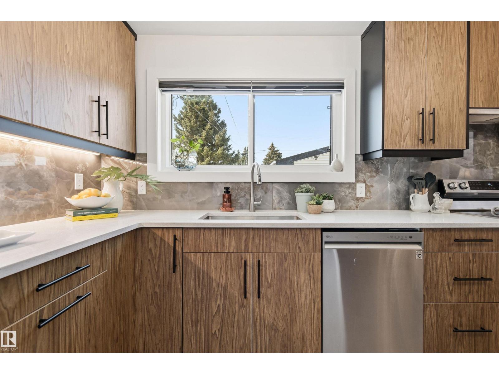 12904 95 ST NW, Edmonton