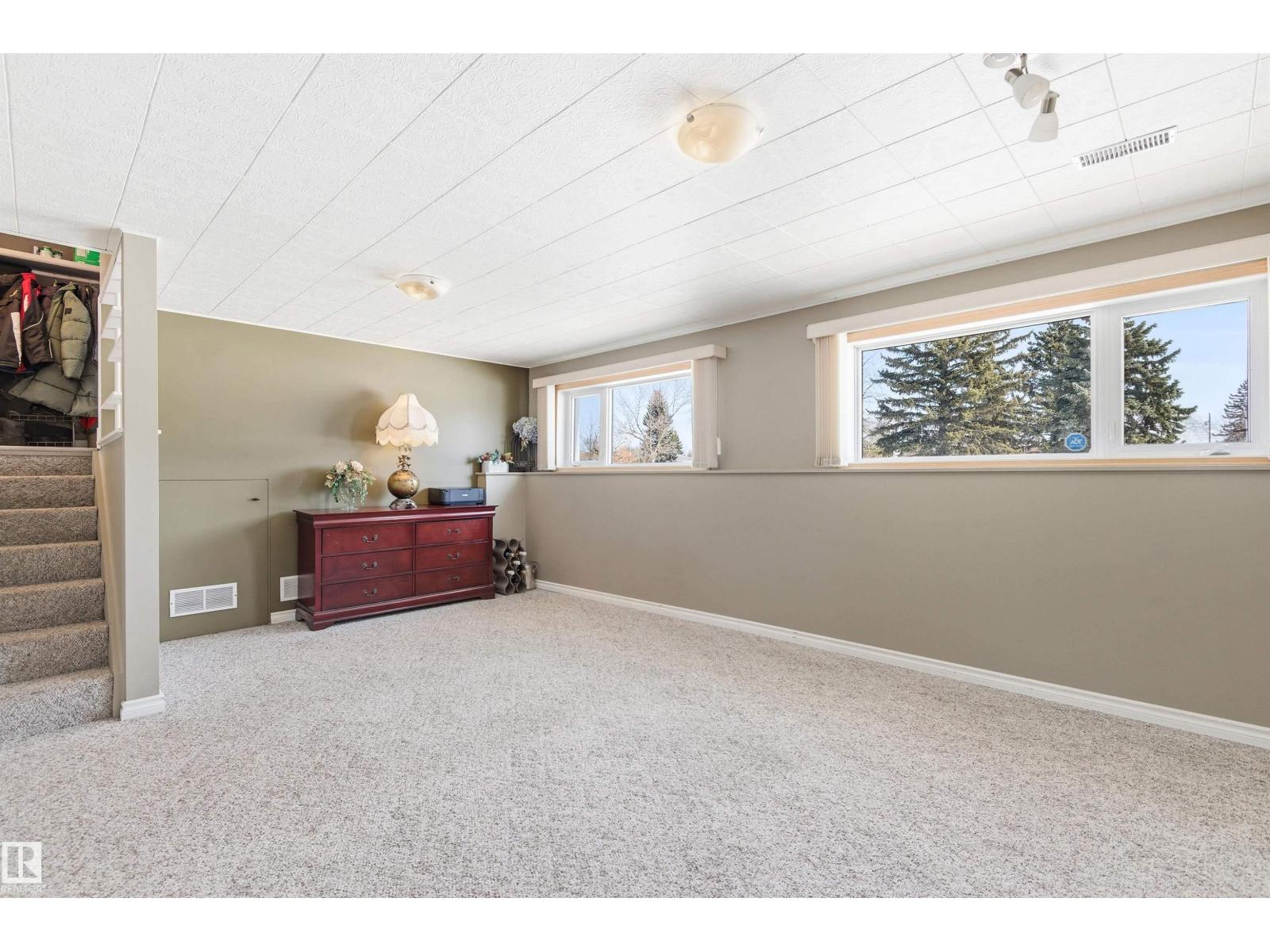 12904 95 ST NW, Edmonton