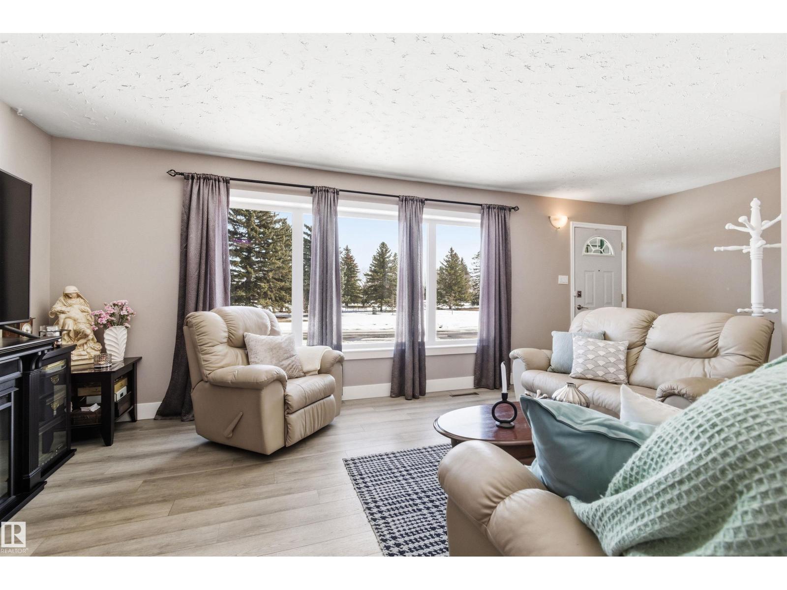 12904 95 ST NW, Edmonton