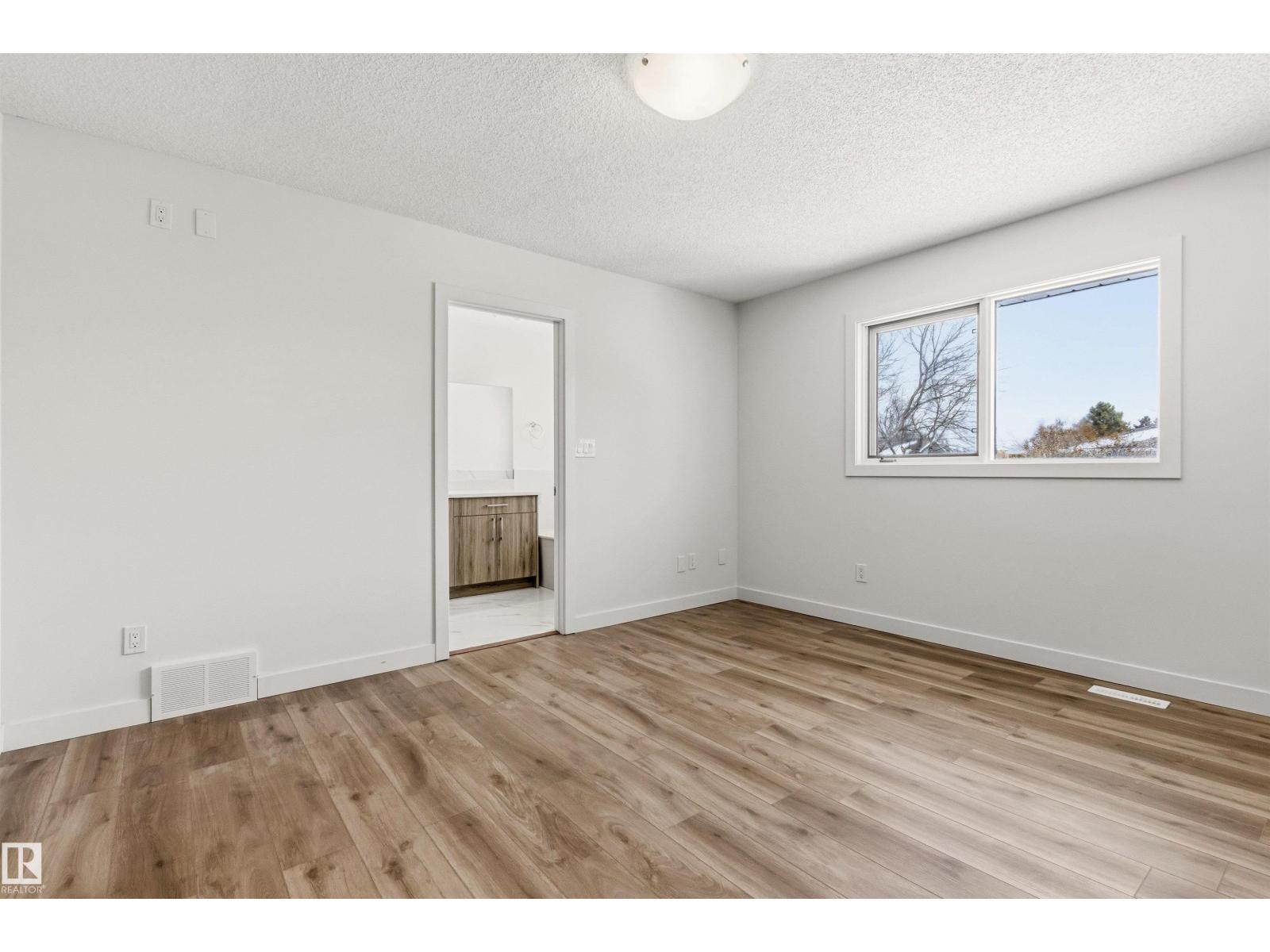 3668 31A ST NW, Edmonton