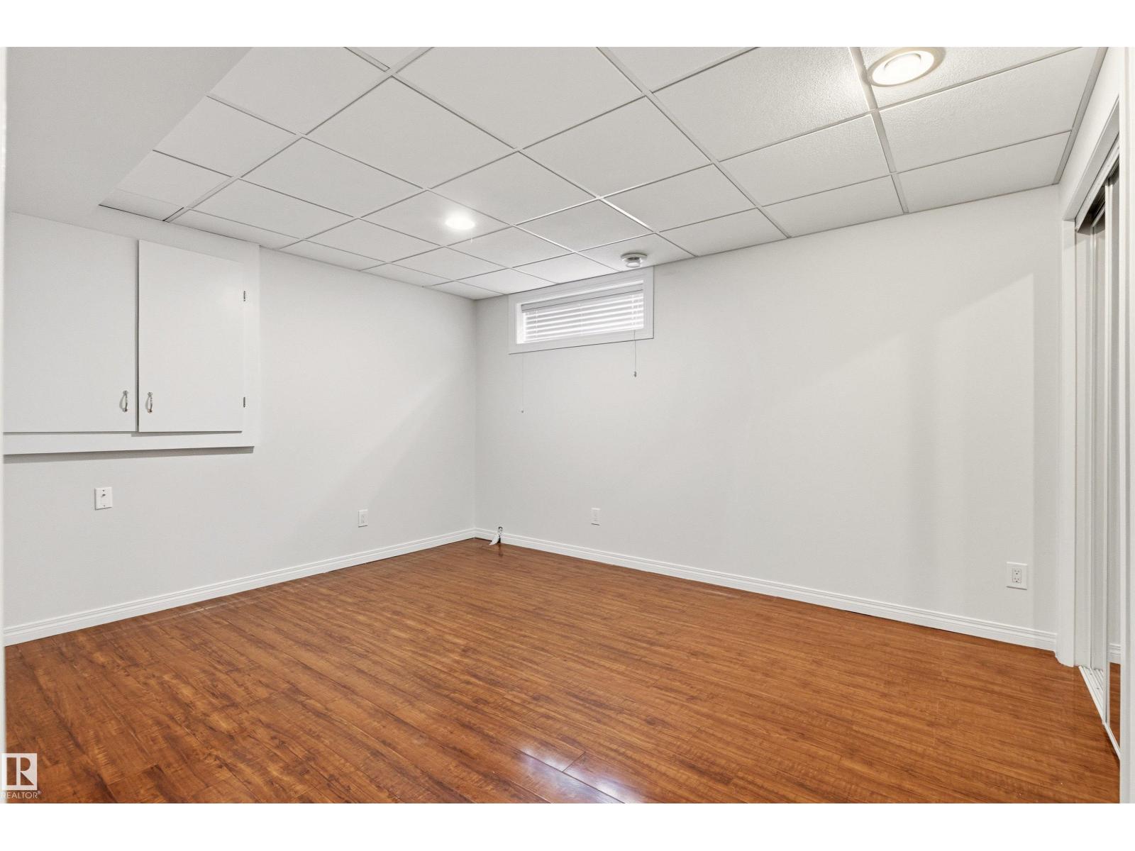 3668 31A ST NW, Edmonton