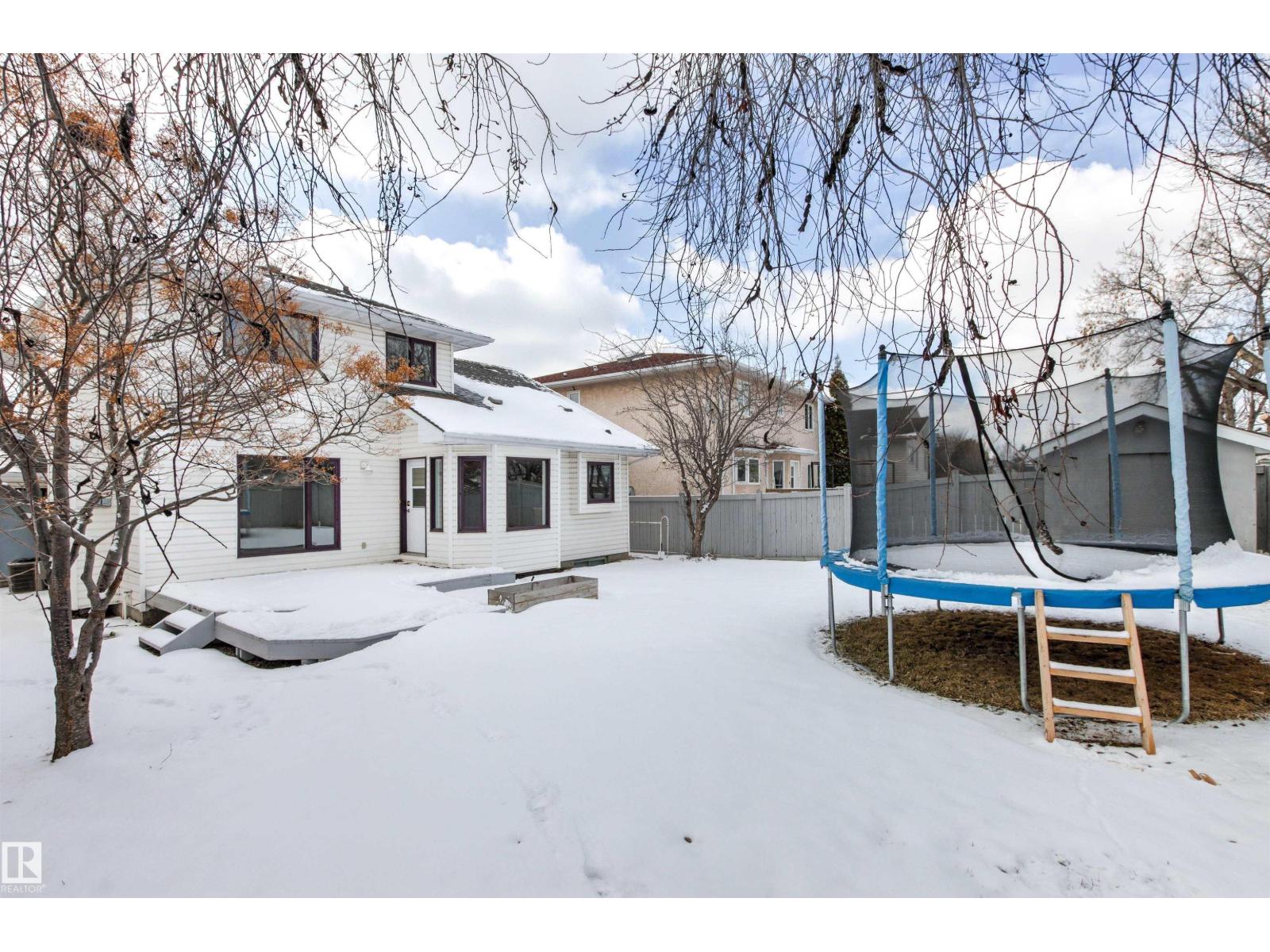 3668 31A ST NW, Edmonton