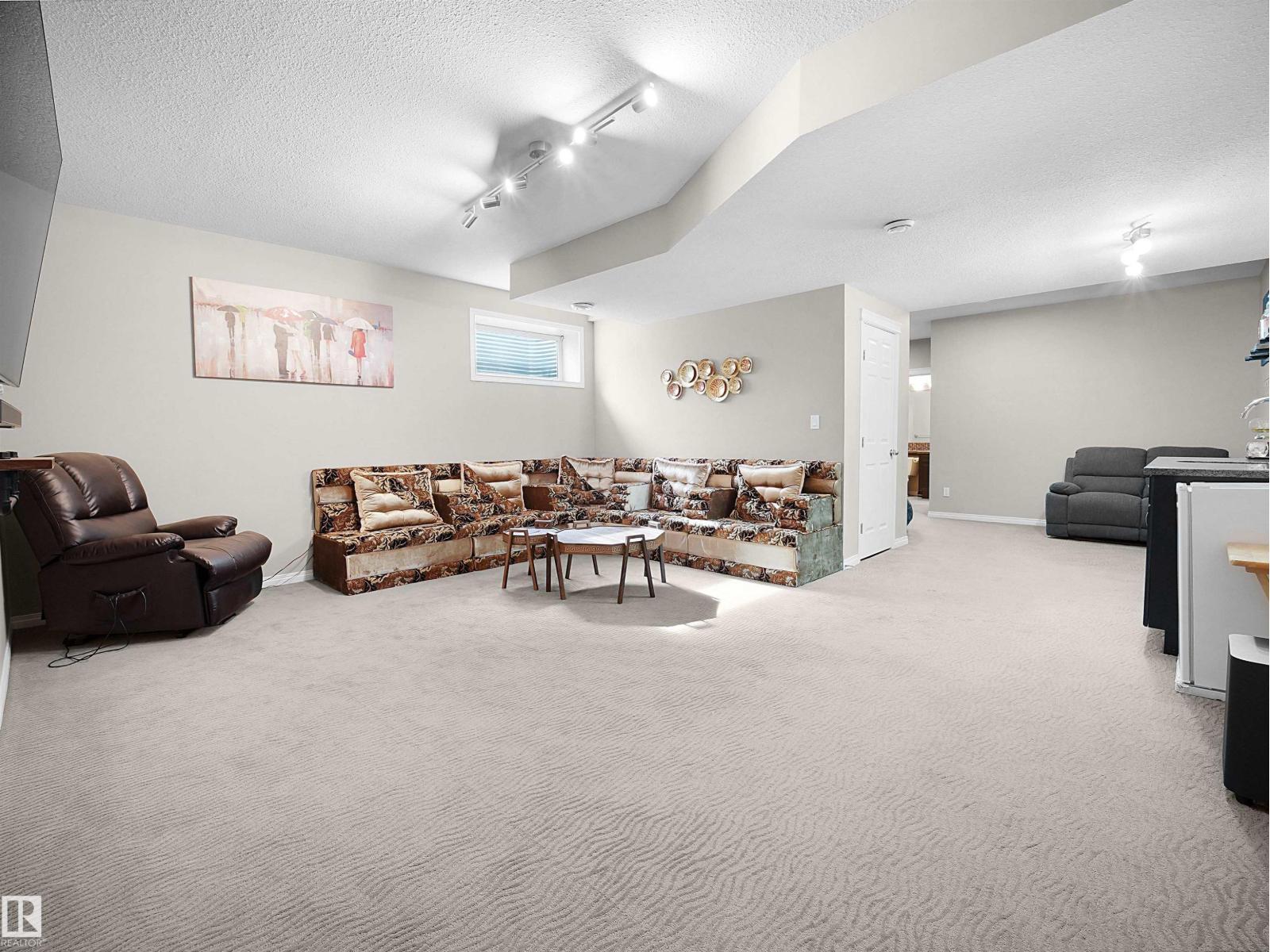 2422 WARRY PL SW SW, Edmonton