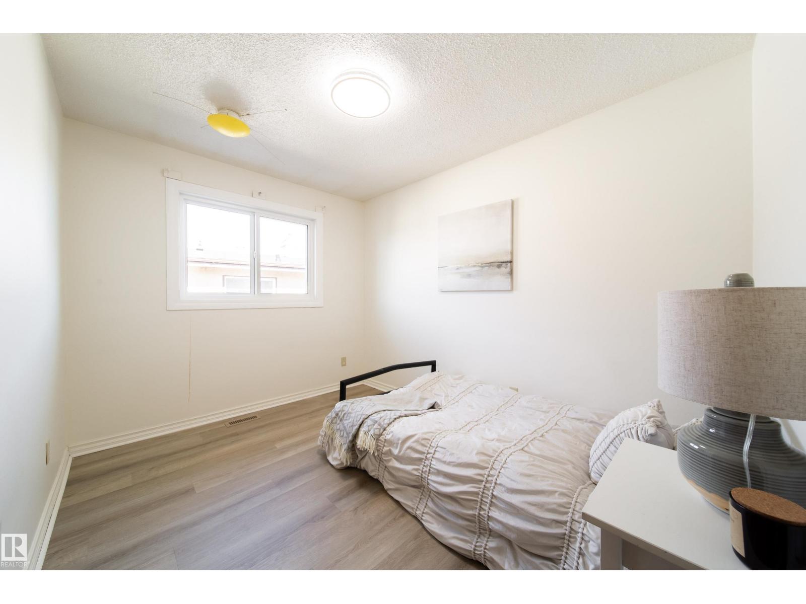 3518 78 ST NW, Edmonton