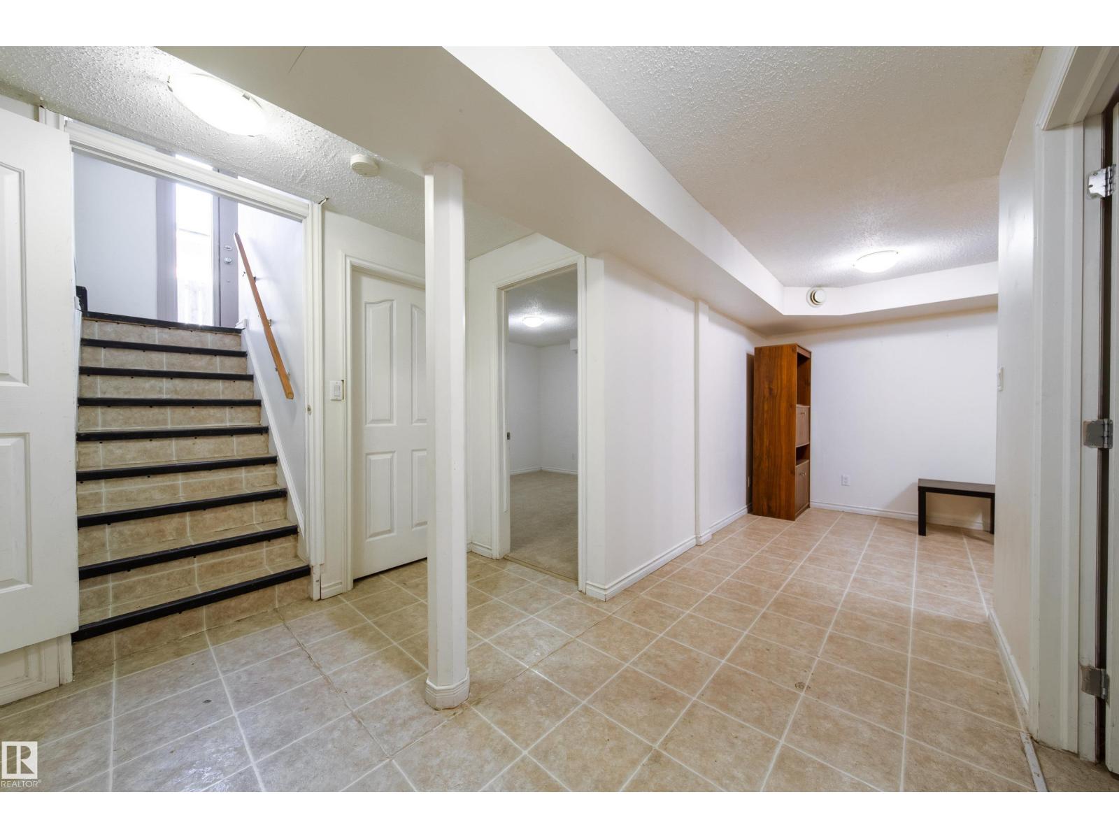 3518 78 ST NW, Edmonton