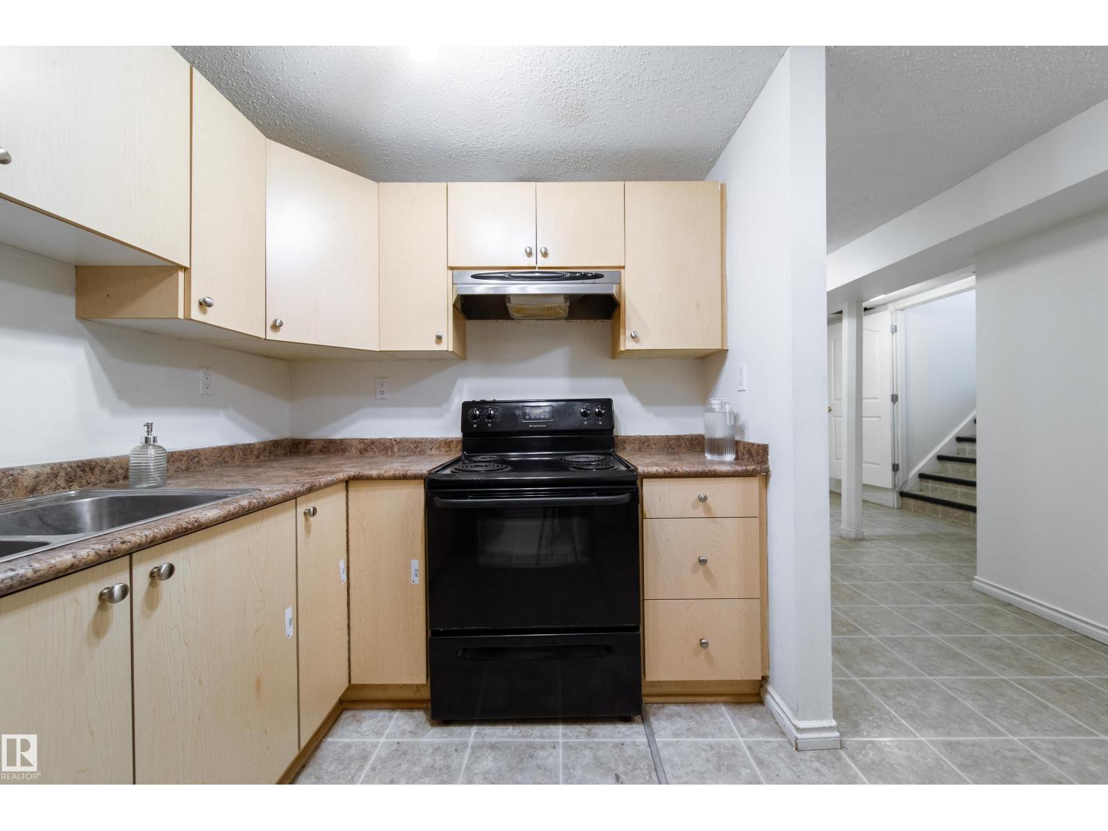 3518 78 ST NW, Edmonton