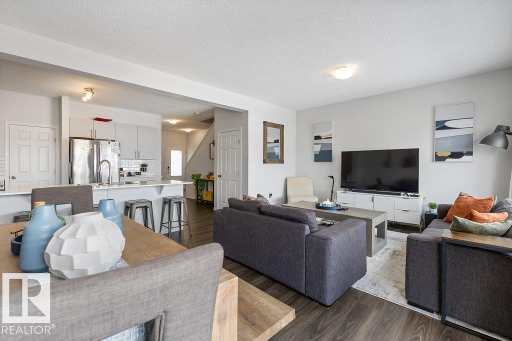 9939 222 ST NW, Edmonton