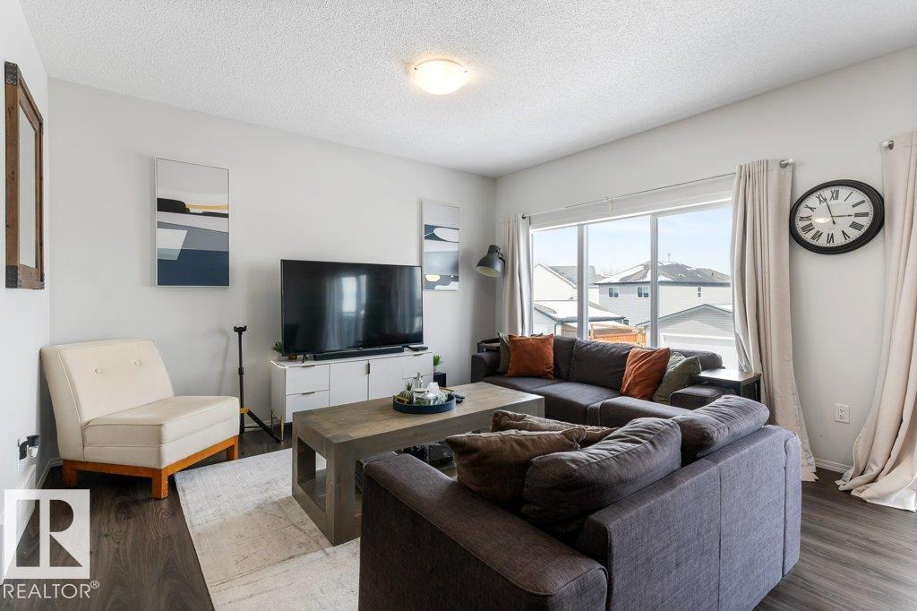 9939 222 ST NW, Edmonton