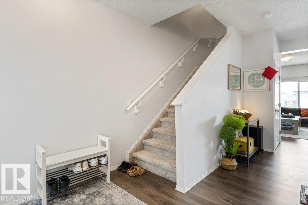 9939 222 ST NW, Edmonton