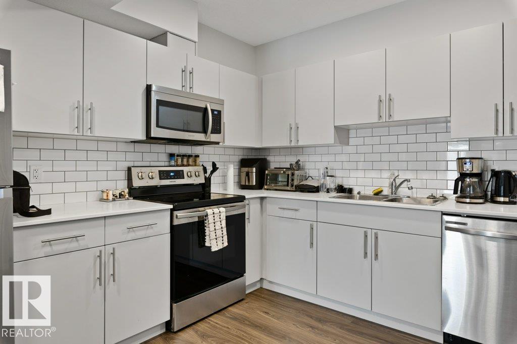 9939 222 ST NW, Edmonton