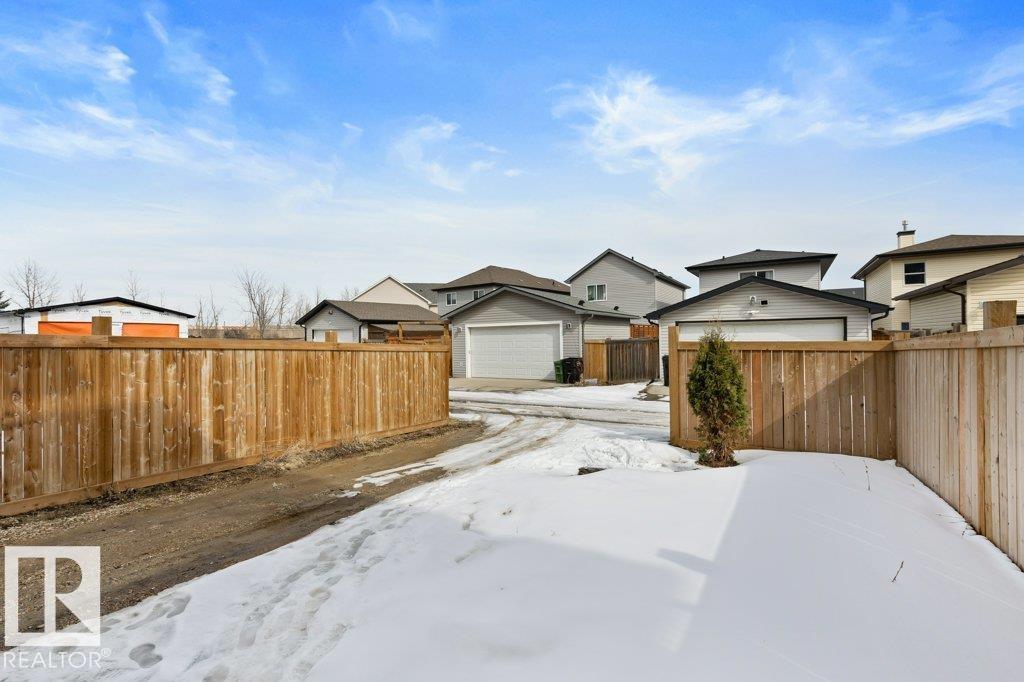 9939 222 ST NW, Edmonton