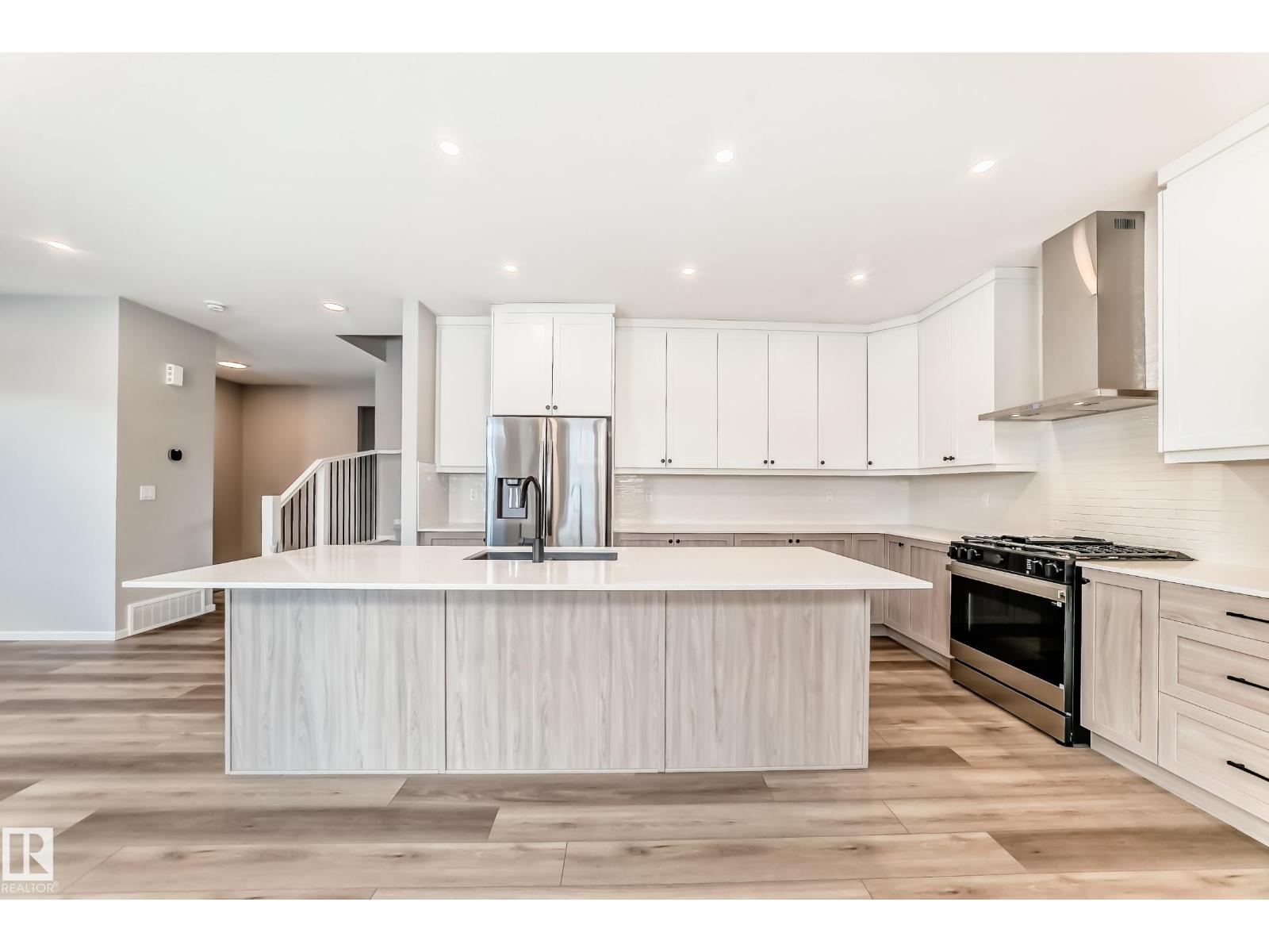 840 STILLWATER BV NW, Edmonton